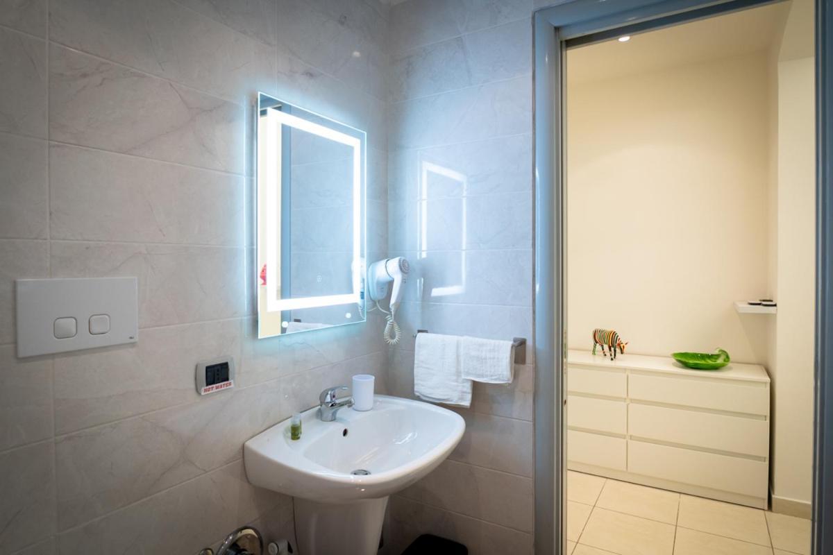 Antica Dimora Capruzzi Apartment Bari Ngoại thất bức ảnh